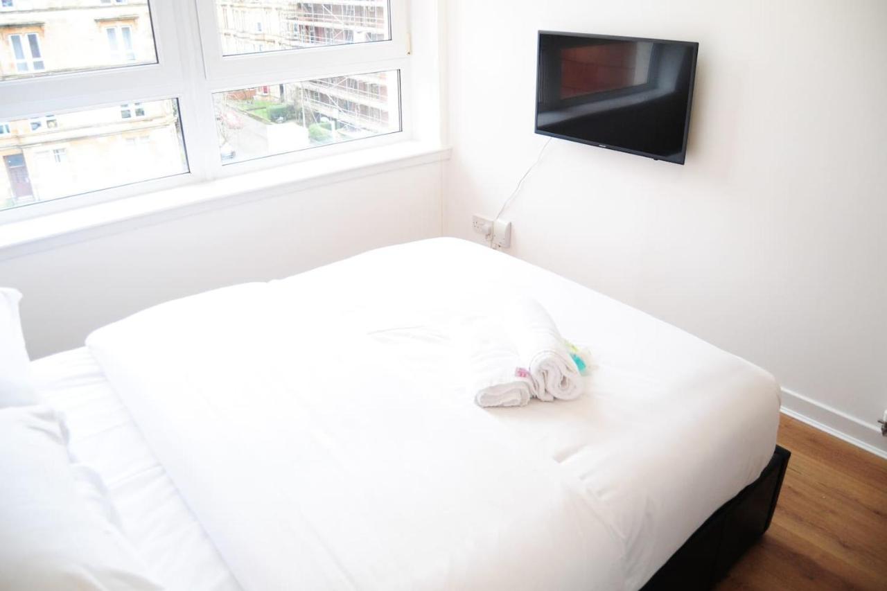 New Glasgow Family Home - Private Parking Екстер'єр фото