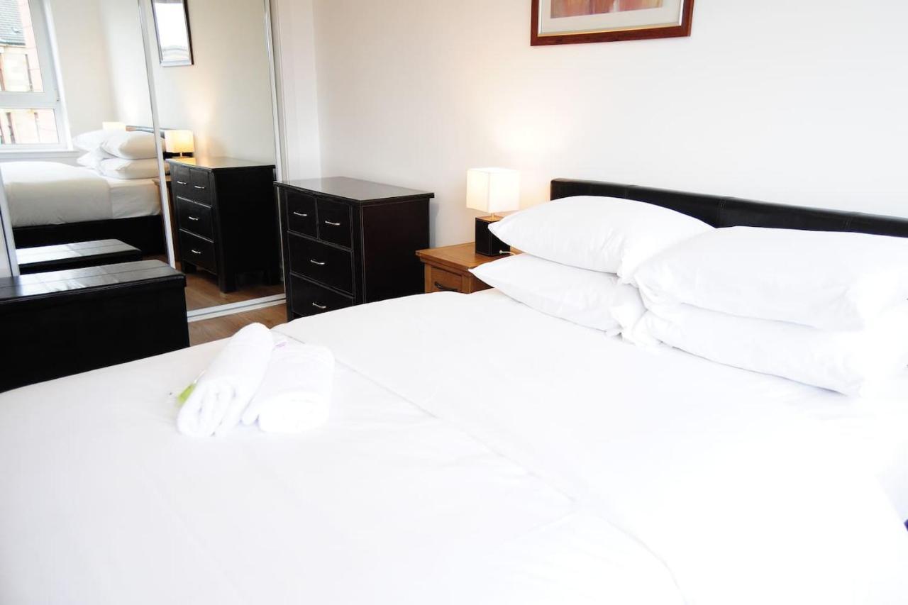 New Glasgow Family Home - Private Parking Екстер'єр фото