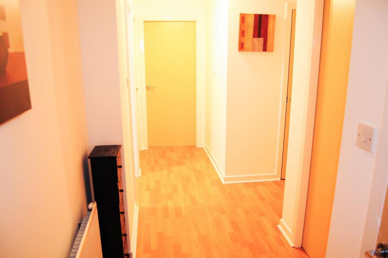 New Glasgow Family Home - Private Parking Екстер'єр фото