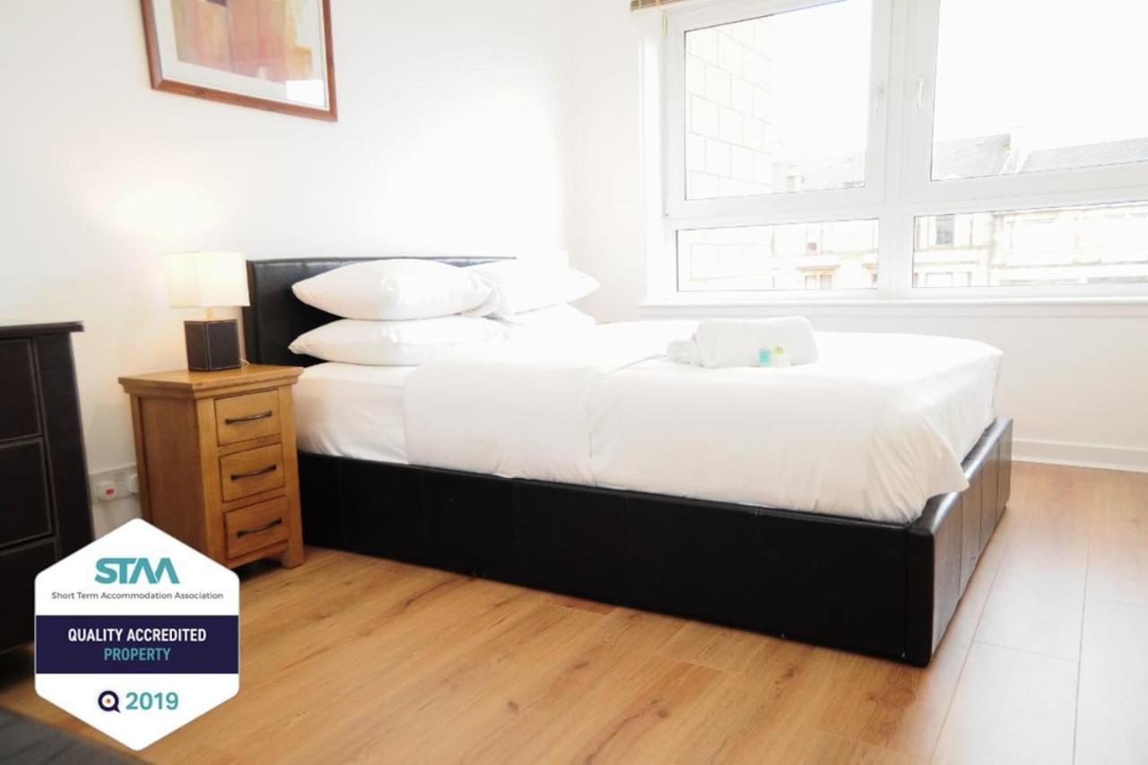 New Glasgow Family Home - Private Parking Екстер'єр фото
